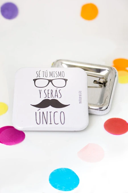 Producto: Chapa Sé tú mismo y serás único - Marronynegro