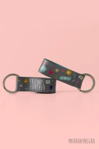 Producto: Llavero Friends Forever edición 2021 - Marronynegro