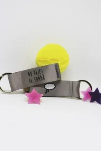 Producto: Llavero No dejes de soñar - Marronynegro