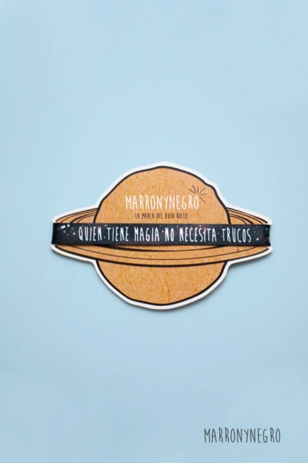Producto: Pulsera Quien tiene magia no necesita trucos - Marronynegro