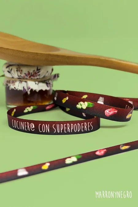 Producto: Pulsera Cociner@ con superpoderes - Marronynegro