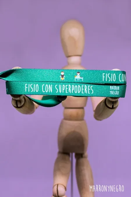 Producto: Pulsera Fisio con superpoderes - Marronynegro
