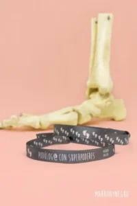 Producto: Pulsera Podólog@ con superpoderes - Marronynegro