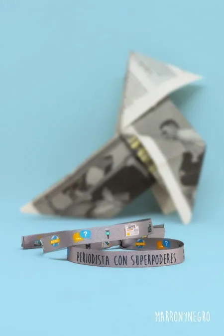Producto: Pulsera Periodista con superpoderes - Marronynegro