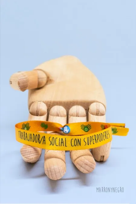 Producto: Pulsera Trabajador/a social con superpoderes - Marronynegro