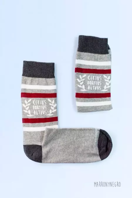 Producto: Calcetines Citius – Fortius – Altius - Marronynegro