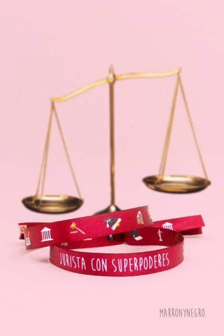 Producto: Pulsera Jurista con superpoderes - Marronynegro