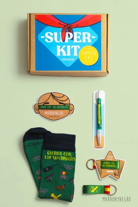 Producto: Pack Guardia Civil con superpoderes - Marronynegro