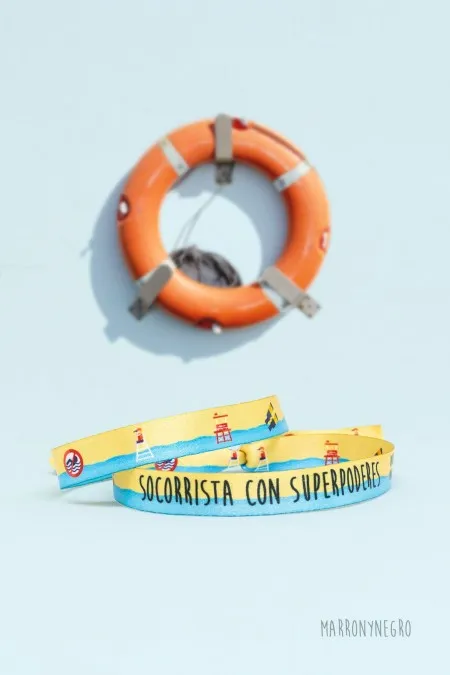 Producto: Pulsera Socorrista con superpoderes - Marronynegro
