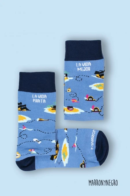 Producto: Calcetines «La Vida Pirata, La Vida Mejor» - Marronynegro