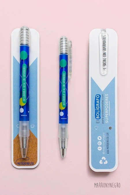 Producto: Boli Integrador/a Social con superpoderes - Marronynegro