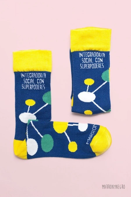 Producto: Calcetines Integrador/a Social con superpoderes - Marronynegro