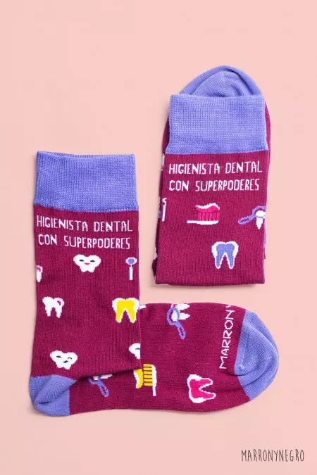 Producto: Calcetines Higienista Dental con superpoderes - Marronynegro