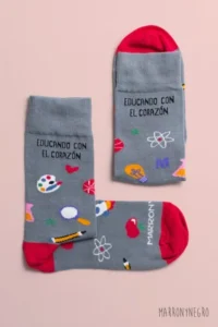 Producto: Calcetines «Educando con el corazón» - Marronynegro