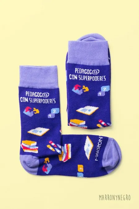 Producto: Calcetines Pedagogo con superpoderes - Marronynegro