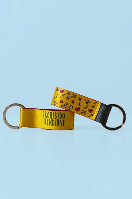 Producto: Llavero Prohibido Rendirse - Marronynegro