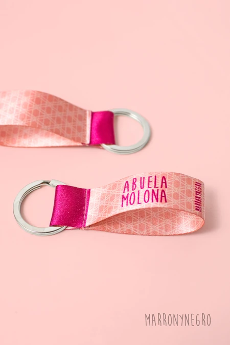Producto: Llavero Abuela Molona - Marronynegro