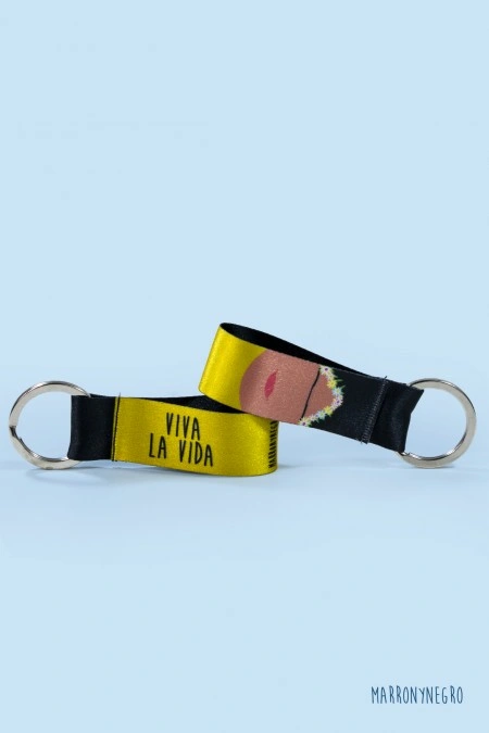 Producto: Llavero Frida Kahlo – «Viva la Vida» - Marronynegro