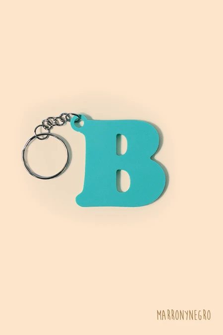 Producto: Llavero Inicial B - Marronynegro