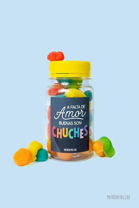 Producto: Pildorero A Falta De Amor Buenas Son Chuches - Marronynegro
