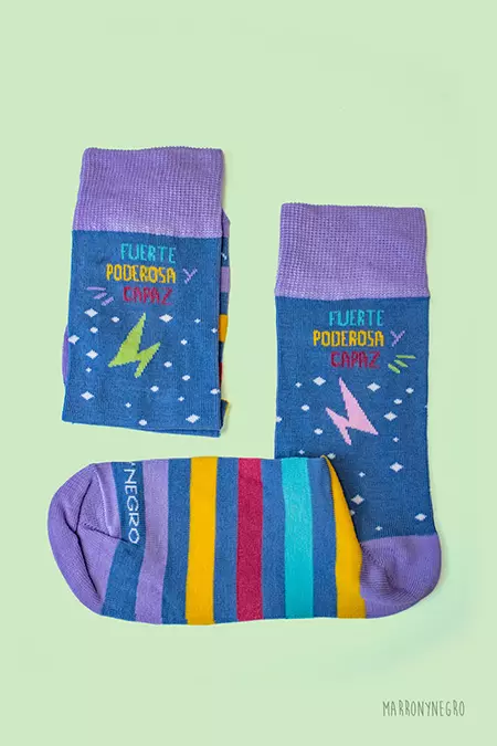 Producto: Calcetines Fuerte poderosa y capaz - Marronynegro