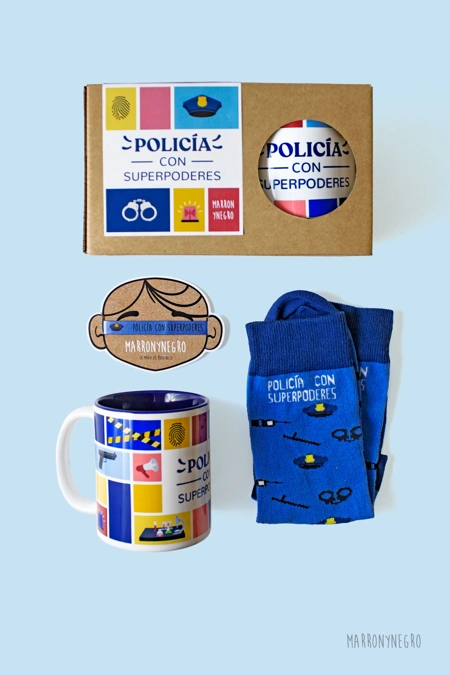 Producto: Pack taza Policía con Superpoderes - Marronynegro