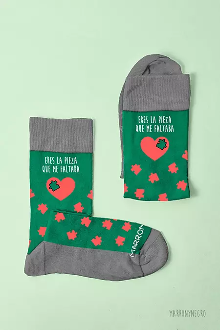 Producto: Calcetines Eres La Pieza Que Me Faltaba - Marronynegro