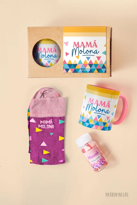 Producto: Pack Taza Mamá Molona - Marronynegro