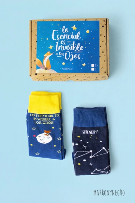 Producto: Pack 2 calcetines Serendipia + Lo Esencial es Invisible a los Ojos - Marronynegro