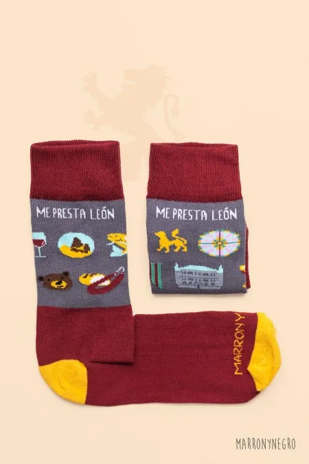 Producto: Calcetines Me presta León - Marronynegro