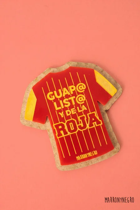 Producto: Imán con Abridor Guap@, List@ y de la Roja - Marronynegro