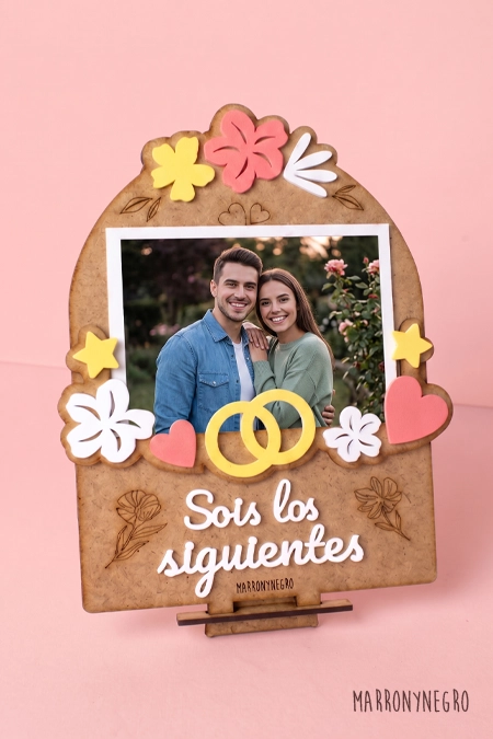 Producto: Portafotos Sois los Siguientes - Marronynegro