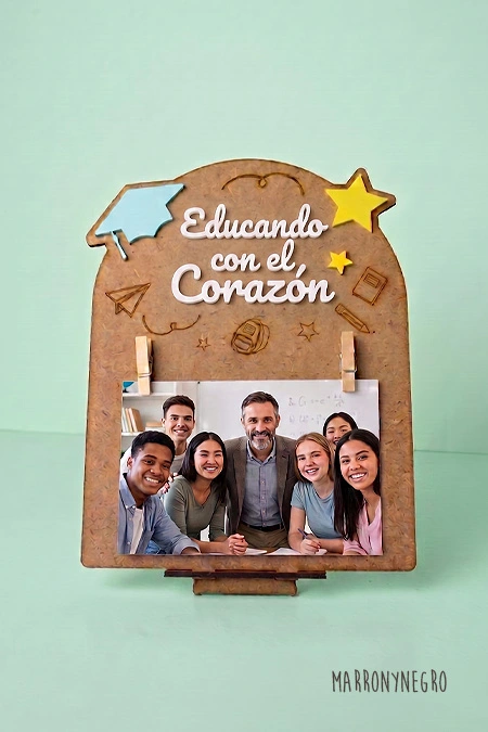 Producto: Portafotos Educando con el Corazón - Marronynegro