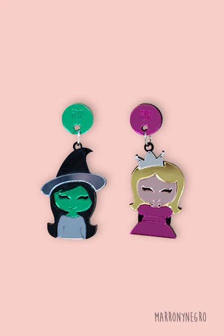 Producto: Pendientes Metacrilato Pitufo y Pitufina (copia) - Marronynegro